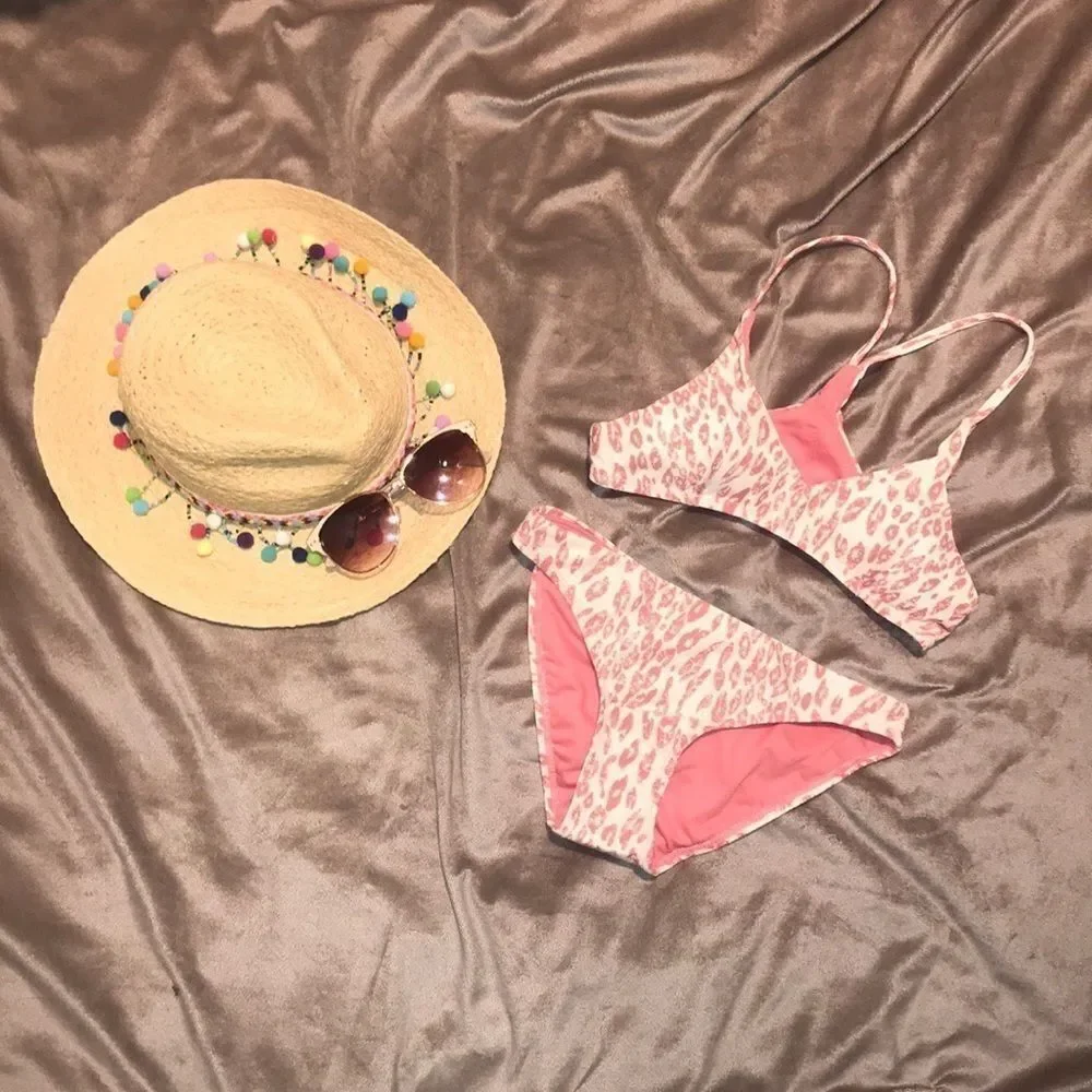 Beach Babe Congolese Cancerian bikini
